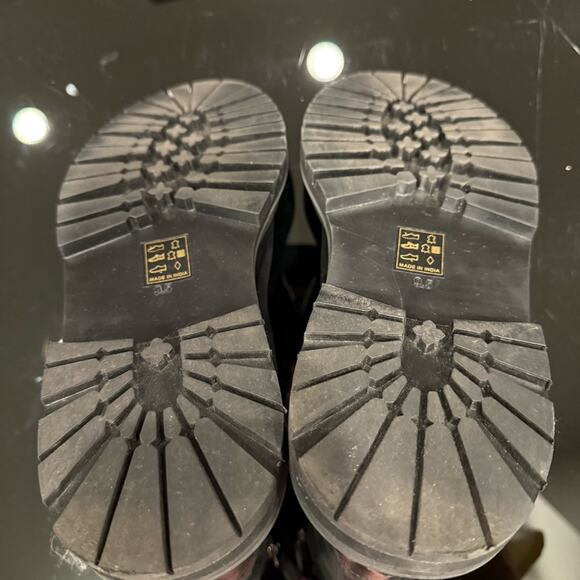 Free People Tate Chelsea Boot In Black | SLIGHTLY USED - Picture 11 of 12